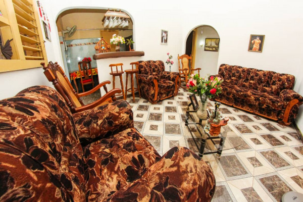 IRELIS Y ANDRÉS acogedora habitación en C. Habana